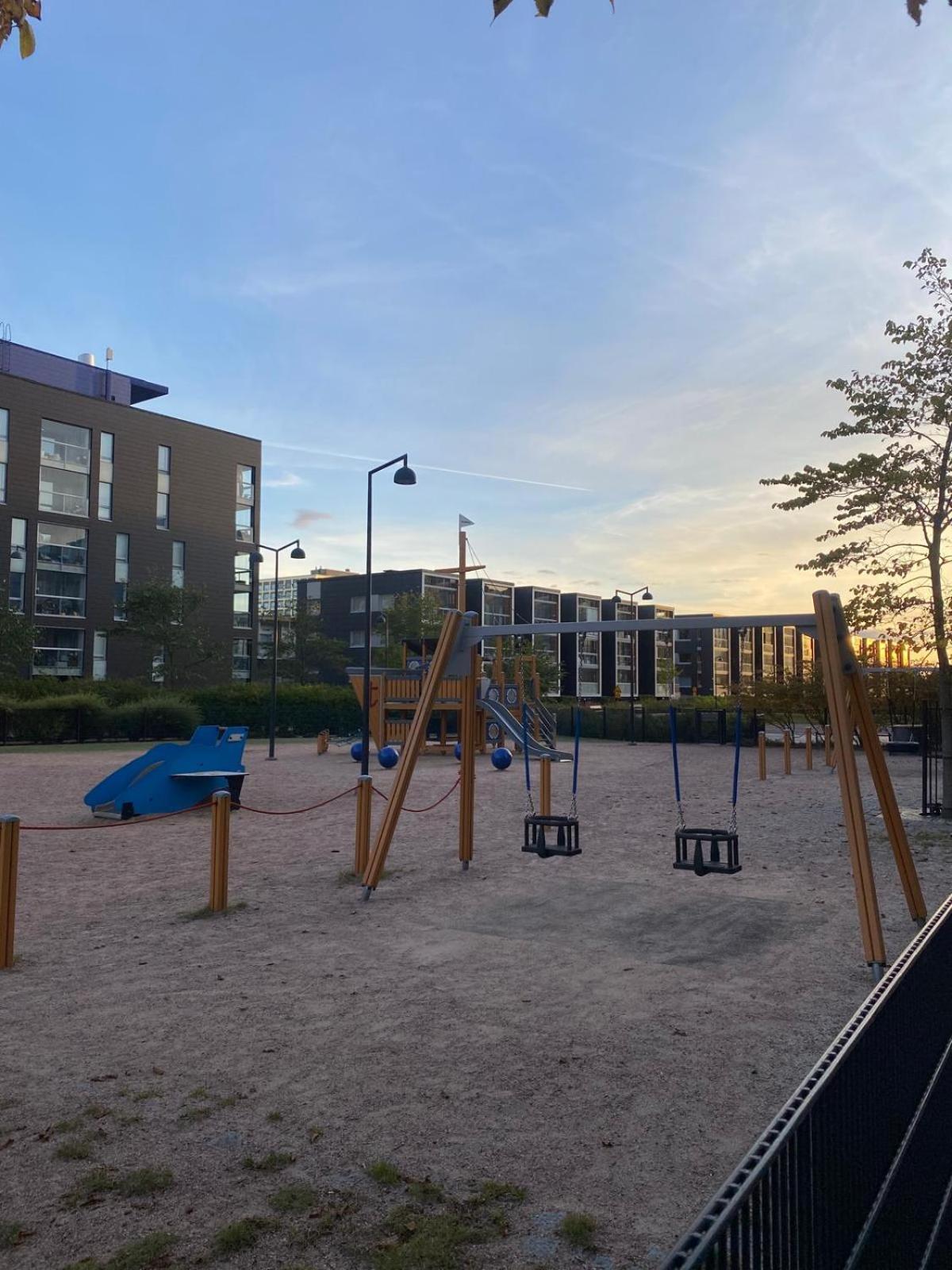 Gella Canalside Apartments With Sauna And Balcony In Address Saukonpaadenranta 4 Helsinki Kültér fotó